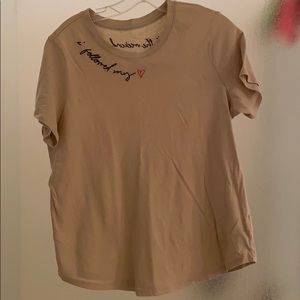 Women’s loose fitting t shirt.